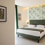Urban Downtown 3*